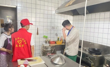 華信志愿服務(wù)隊，用行動書寫文明城市新篇章